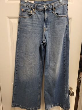 GAP High Rise Light Blue Wash Wide Leg Petite